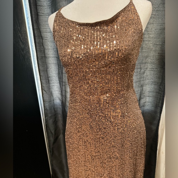 Never worn sequence dress - Picture 5 of 6